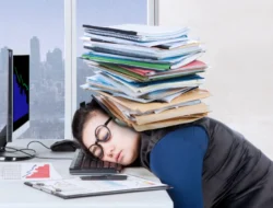Produktif Tanpa Overload Digital, Cara Detox di Kerja
