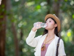 Biasakan Bawa Botol Minum Sendiri dengan Cara Sederhana
